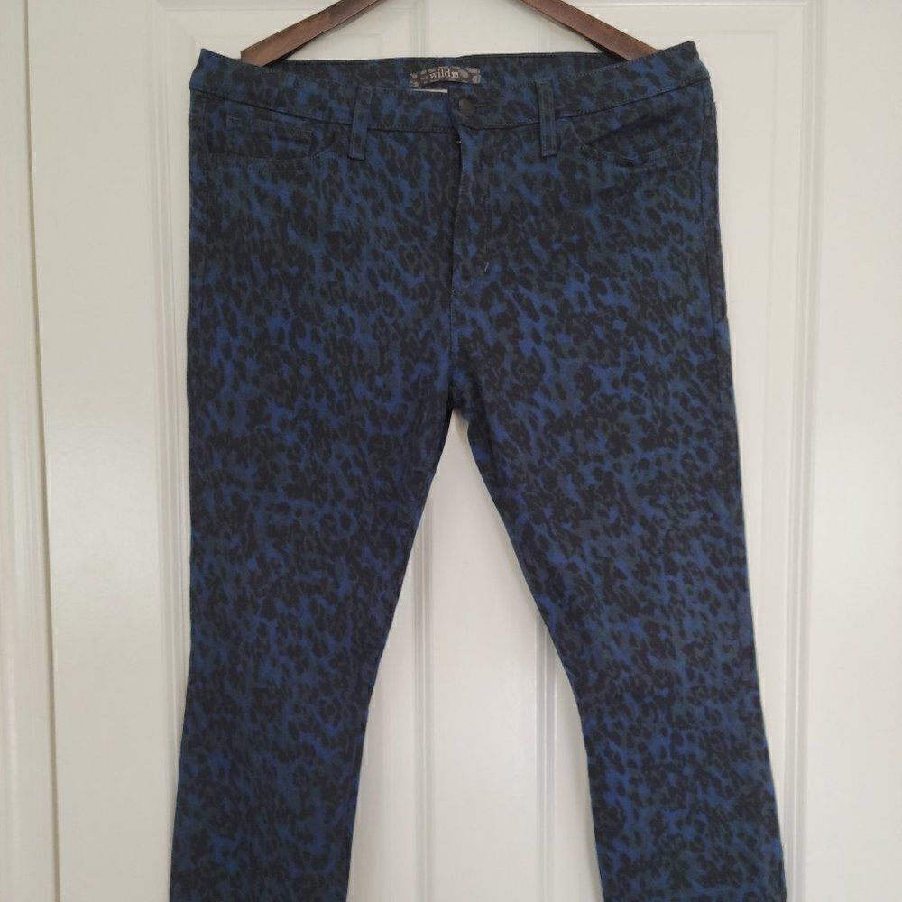 Joe’s Wild Jeans in Midnight Leopard print skinny size 32‎